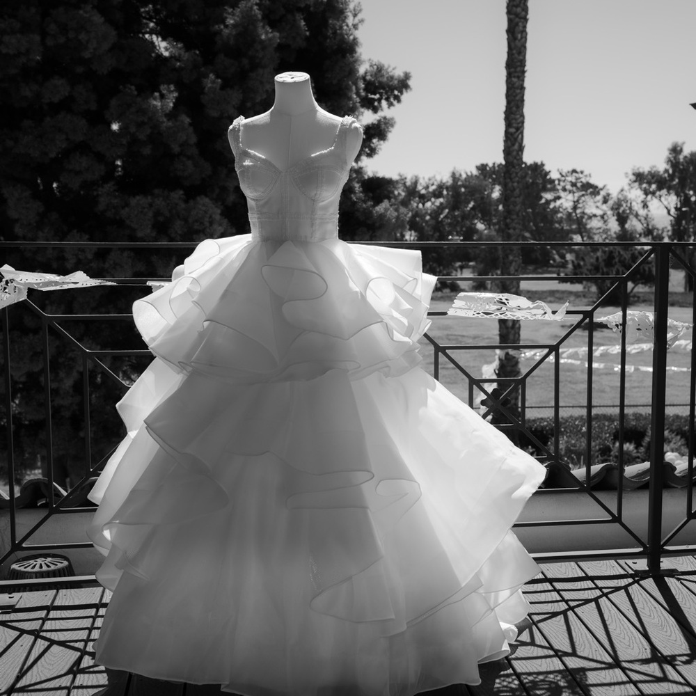 Elegant White Wedding Dress couture - Picture 7 of 8